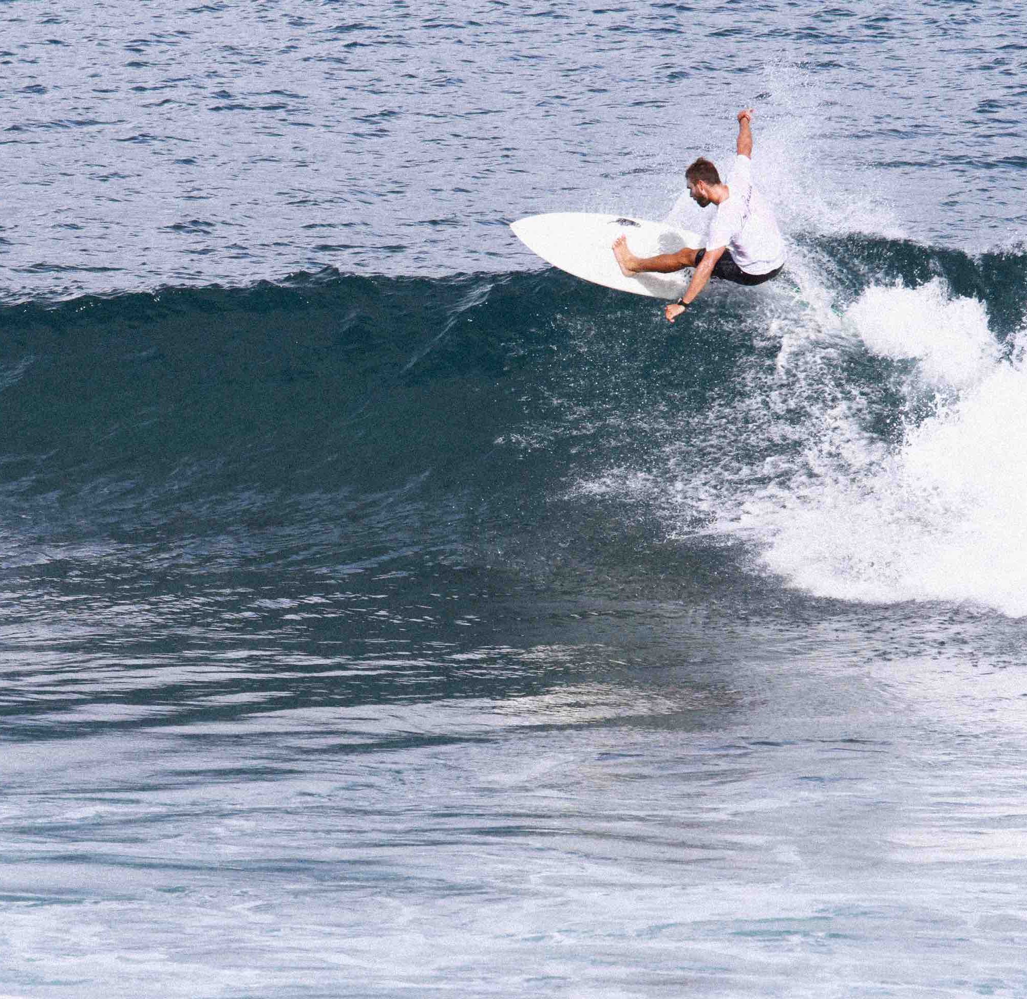 How To Do A Proper Bottom Turn Intermediate Surf Tips